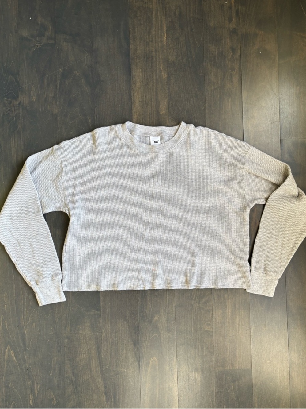 TNA Aritzia Women’s Light Gray Cropped Waffle Knit Crewneck Size Small